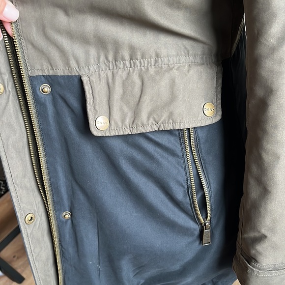 DKNY coat - Picture 7 of 9